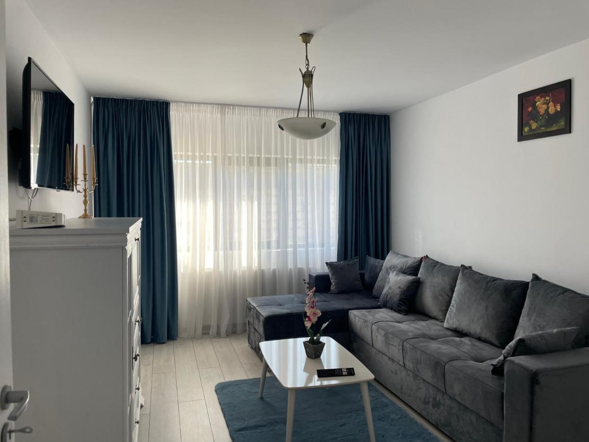 Appartement Sisi à Suceava Extérieur photo
