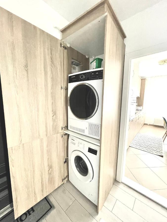 Appartement Sisi à Suceava Extérieur photo